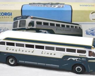 111 - Corgi Classic Yellow Coach 743 Bus In Box
