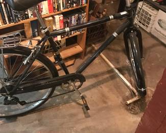 Mens Schwinn Gateway Bicycle.