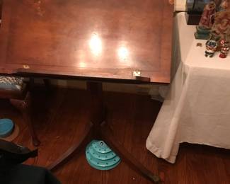 Antique Telescopic Art  Easel Table.
