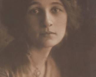 1005
Edward Weston
1886-1958
Enrique (Enrica) Jackson
Palladium print on thin board mount
Signed in ink lower right: Weston
Image: 6.625" H x 4.875" W; Mount: 13.75" H x 8.75" W
Estimate: $700 - $900