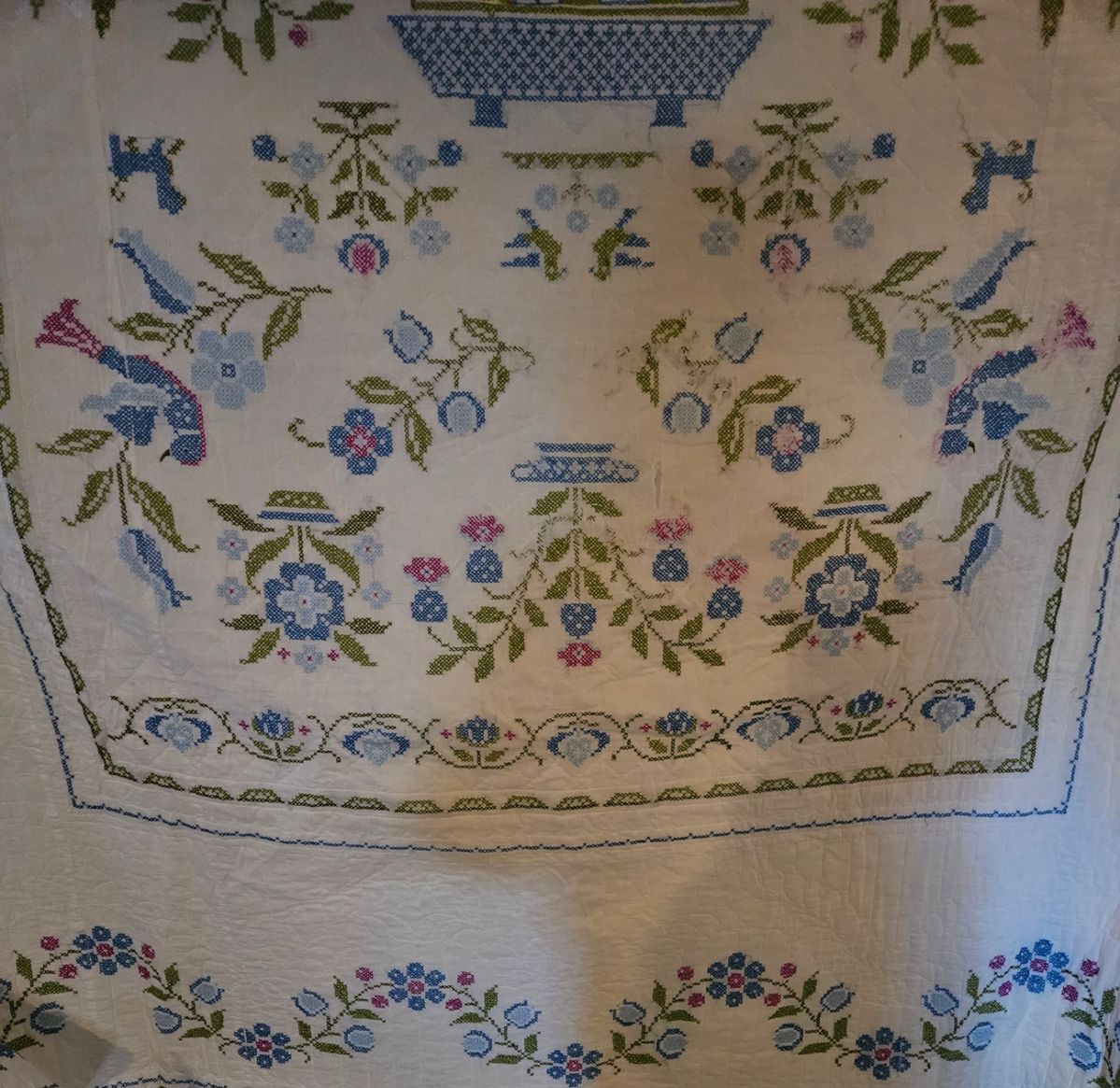 Barker Estate Antiques &Collectibles Auction starts on 12/2/2023