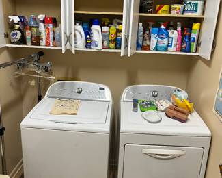 Like new whirlpool washer dryer set
