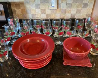 apple glasses and red dishes