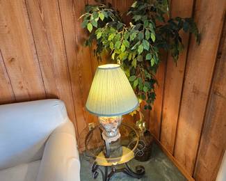 More seashells in the lamp