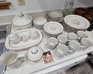 Cumberland Stoneware "Mayblossom"