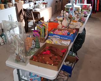 Lots of Holiday Items!