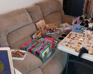 Double Reclining Couch with Center Console for Drinks