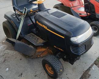 Poulan Pro Riding Mower! Needs a Battery! 18 Hp. 42in. Deck