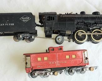 American Flyer engine and cars