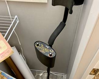 Metal detector 
