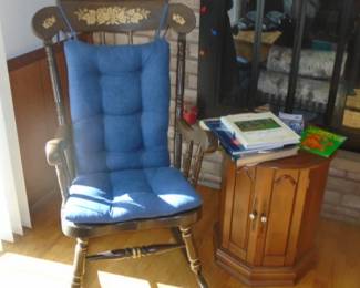 ROCKING CHAIR