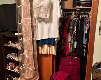 Vintage clothing, hats & hat boxes; luggage,