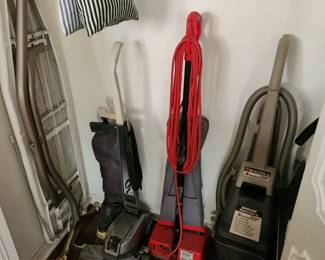 2 vacuums 1 shampooer 
