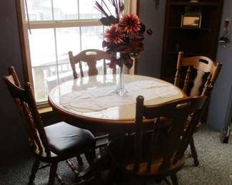 Maple Dinette Table with (4) Padded Chairs 