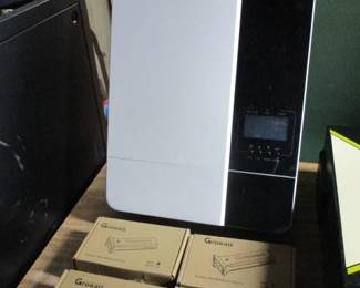 ( 2 ) Growatt 5000 Watt Solar Inverters