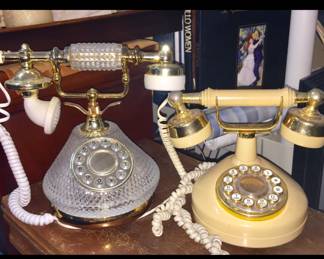 2 vintage phones 