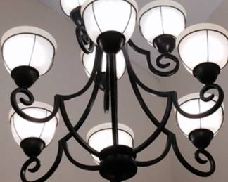 Huge Iron  8 lights chandelier 