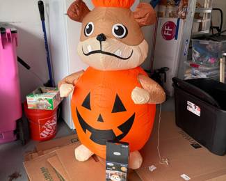 Airblown inflatable pumpkin dog 4'H