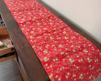 Floral and bird print double-sided table runner 68"