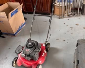 Yard Machines 20" push mower, works well