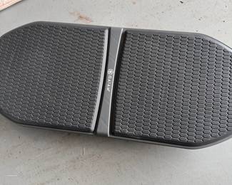 Gaiam balancing board 26"W