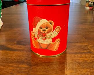 Bear with santa hat on 6" red tin