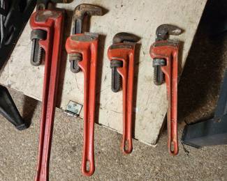 Cast iron pipe wrenches
