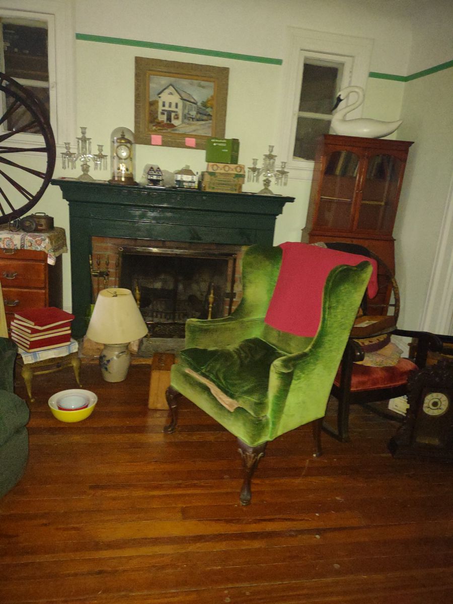 Century Old Sea Cliff Home Full of Family... starts on 12/1/2023