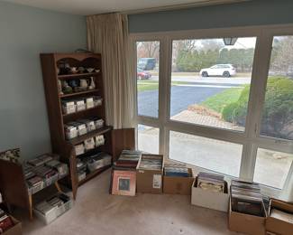 HUGE music collection Vinyls, Cassettes, CDs