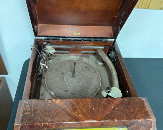Antique Temple Record Player Radio Combo
