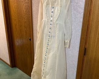 Vintage wedding Dress