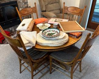 Dining Room Table, Chairs, and Lift Chair