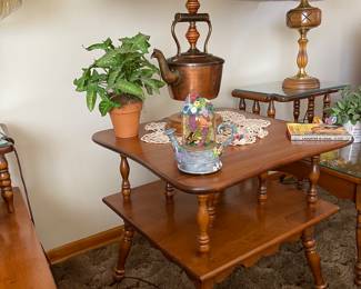 Singular vintage end table and vintage copper tea kettle lamp lamp with another matching ruffled skirt shade (all 3 lamp shades match)