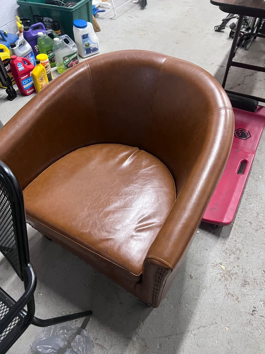 Warehouse blow out sale in Westmont, IL starts on 11/29/2023