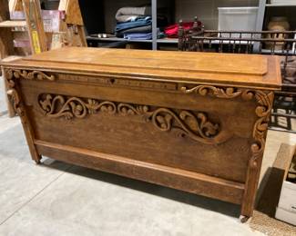 Beautiful chest with carvings 1200$