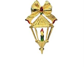 Lot 11   1 Bid(s)
Unusual Gerry's Christmas Lantern Brooch