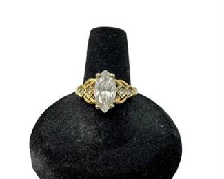 Lot 62   1 Bid(s)
14K HGE Clear Stone Ring Size 8