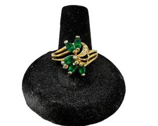 Lot 86   1 Bid(s)
Emerald Green Glass Stone Vintage Ring Size 9 1/4