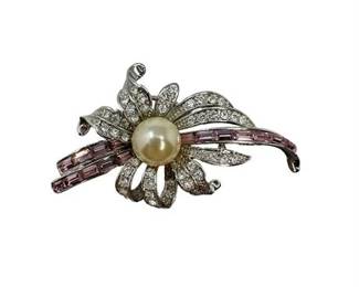 Lot 123   0 Bid(s)
Beautiful Baguette Rhinestone Faux Pearl Brooch