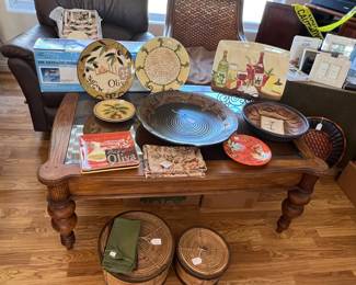 Decorate plates and platters. Picture frames. 