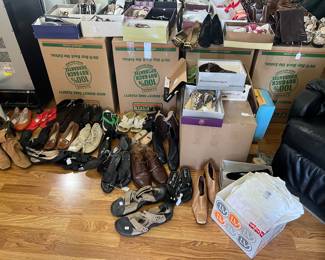 Shoes consists of sizes 7 through 8 1/5 women’s and a couple of men’s 9-10.  Months Michael Kors, Brighton, Harley, Ann Klein, Kenneth Cole, Cole Haan and many more.