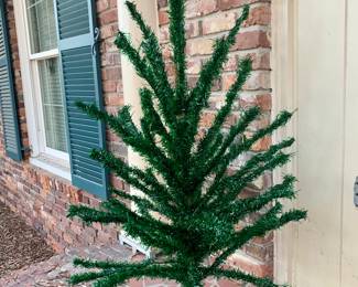 VINTAGE CHRISTMAS TREE