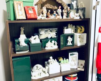 LARGE COLLECTION OF SNOW BABIES