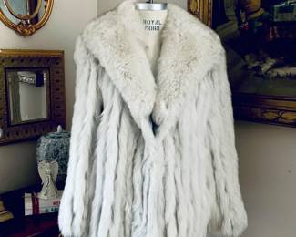 FOX COAT. 