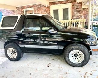 CHEVROLET SUNTRACKER 
SELLING WITH RV. 