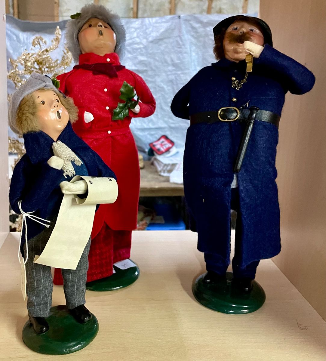 Byer’s Choice Carolers