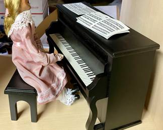 Vintage Byer’s Choice Carolers