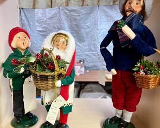 Byer’s Choice Carolers