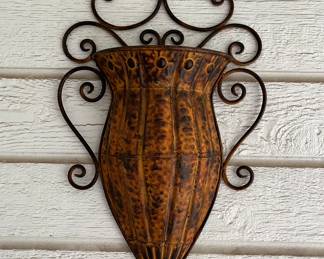 Sconce planter