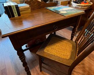 Ladies desk + side chair